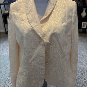 Elegant Cream Women's Jacket98